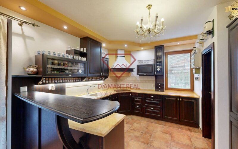 Na predaj 6 izbový luxusný dom vo vyhľadávanej lokalite v Šali.